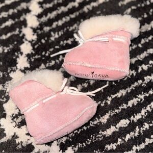Minnetonka Pink Baby Moccasins with White Trim